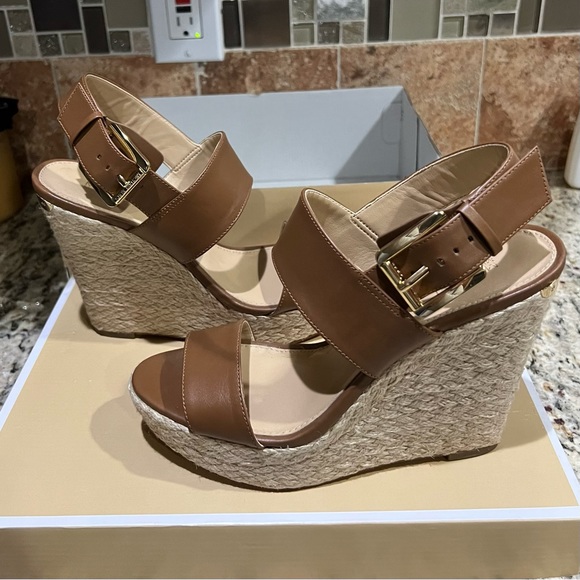 🎉HP🎉 Michael Kors Poesy Wedge Sandals in Luggage Color - Picture 5 of 13